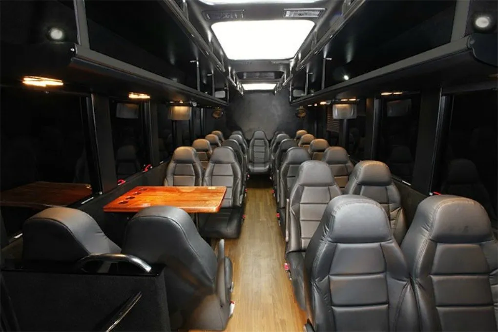 Toronto Charter Buses - Best Charter Bus Rental Company